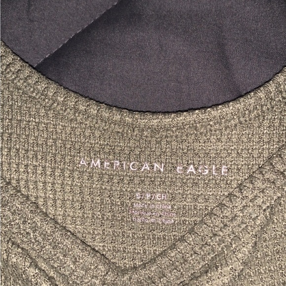 AE crop tank bundle - Picture 3 of 6